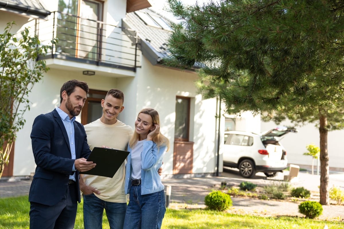 Professional property surveyor in Kettering Northamptonshire